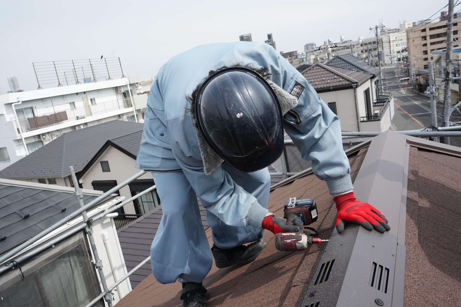 横須賀市で屋根工事の求人を探している方、株式会社ラックルームで働きませんか？